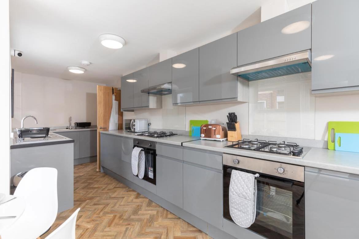 Ocean Apartments, Apartment 1 - Bright And Modern 1 Bedroom Apartment 리틀햄튼 외부 사진